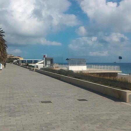 Ca' Mariuccia. Appartamento A Un Passo Dal Mare Σαβόνα Εξωτερικό φωτογραφία